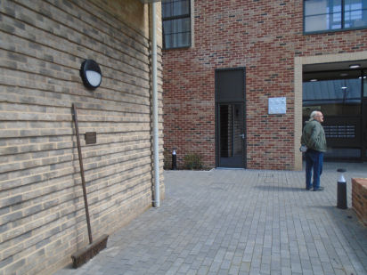 Memorial to Allan Brigham